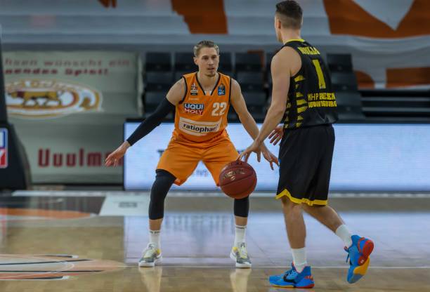 让队友在最 让队友在最